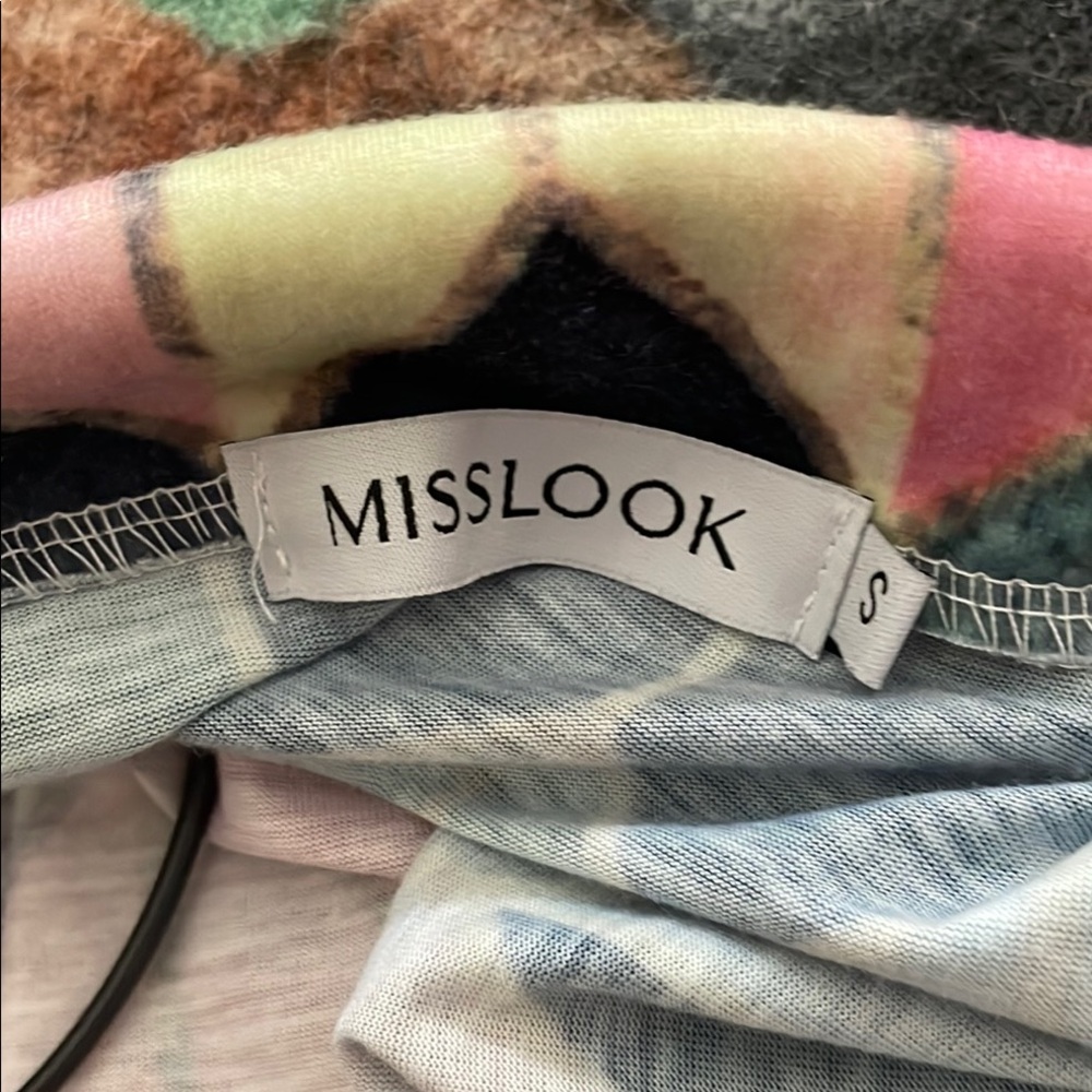 MISSLOOK Colorful Geometric Button Down Shirt - Picture 3 of 4